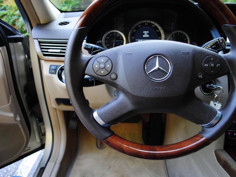 Mercedes-Benz E-Class  2011