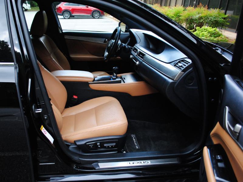 Lexus GS  2015