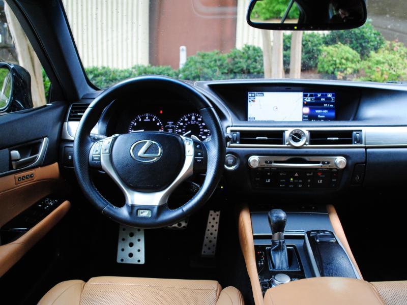Lexus GS  2015