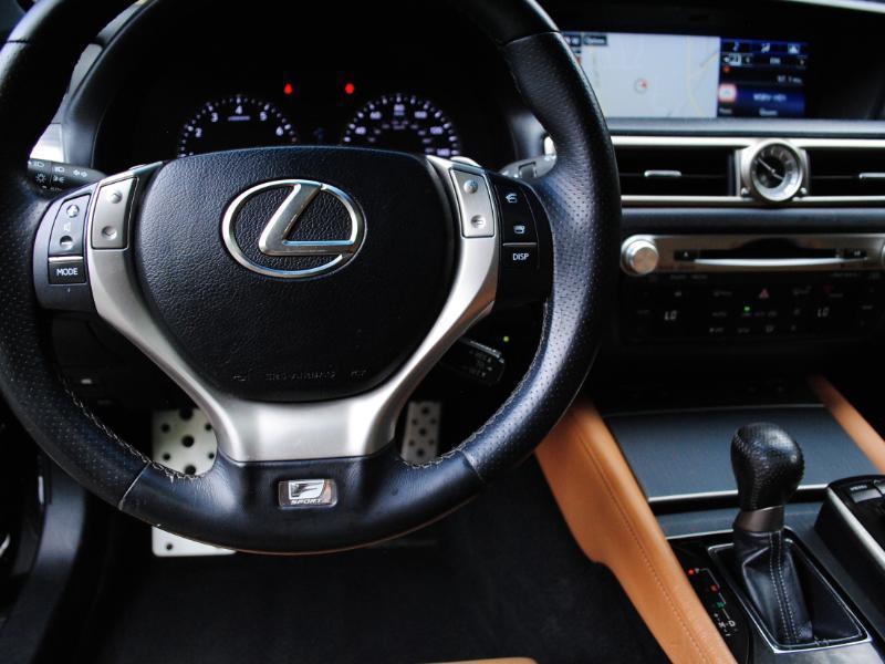Lexus GS  2015