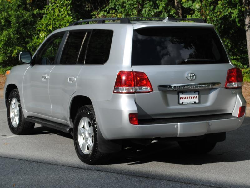 Toyota Land Cruiser  2011