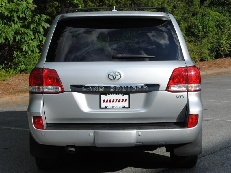 Toyota Land Cruiser  2011