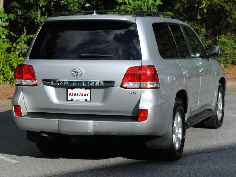 Toyota Land Cruiser  2011