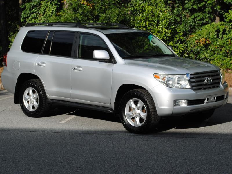 Toyota Land Cruiser  2011