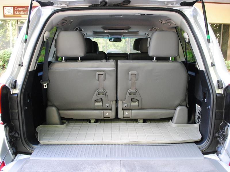Toyota Land Cruiser  2011