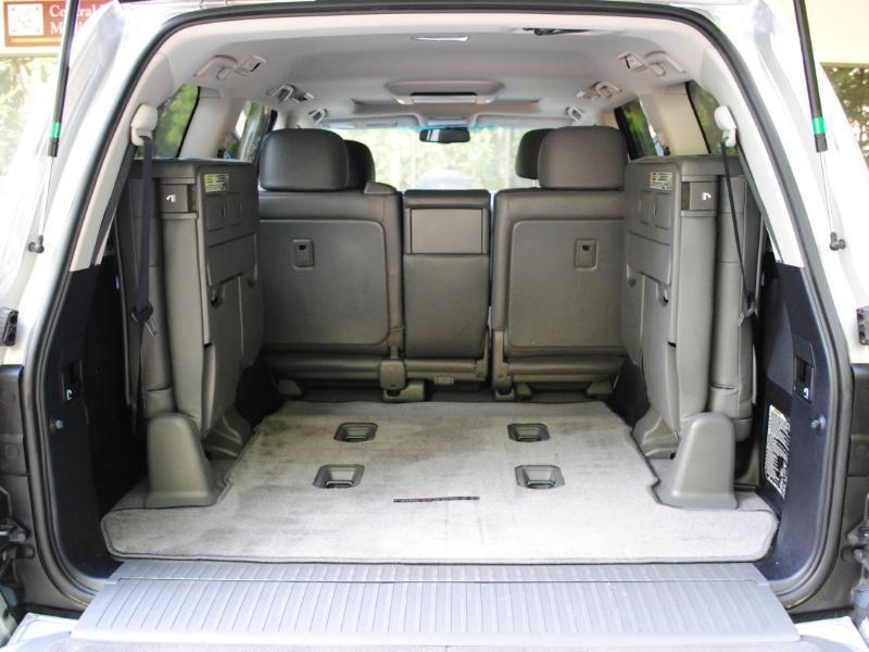Toyota Land Cruiser  2011
