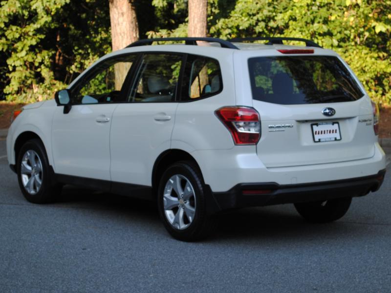 2015 Subaru Forester i - Photo 14