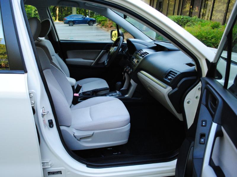 2015 Subaru Forester i - Photo 15
