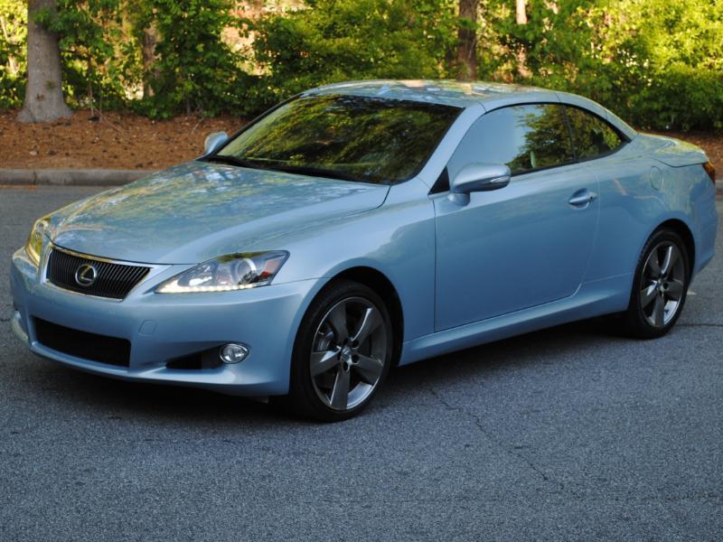 Lexus IS C  2012