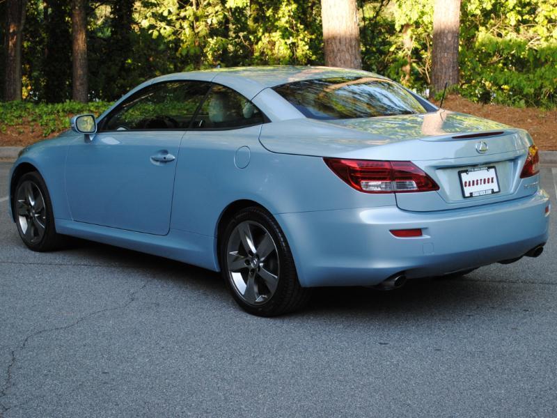 Lexus IS C  2012