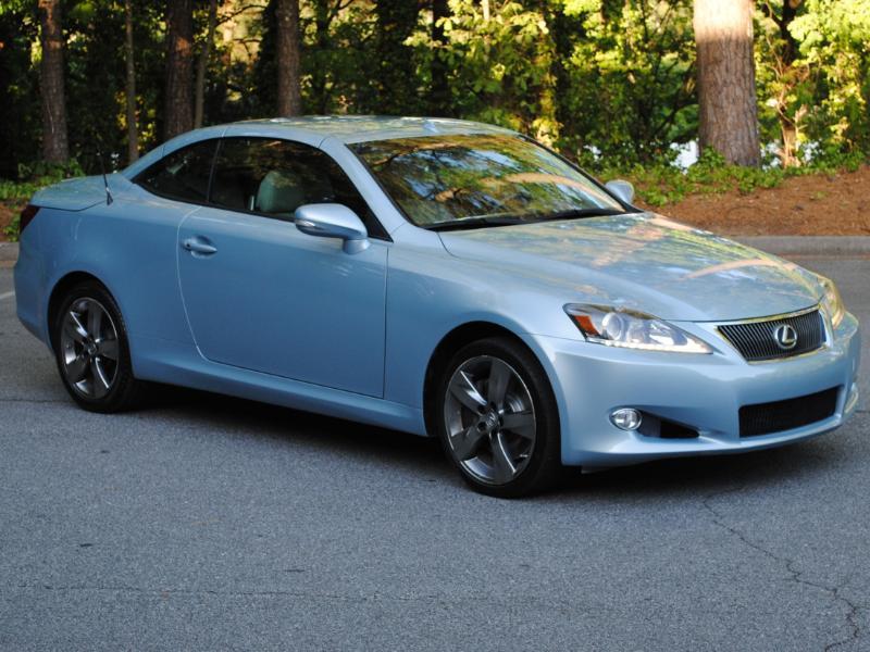 Lexus IS C  2012
