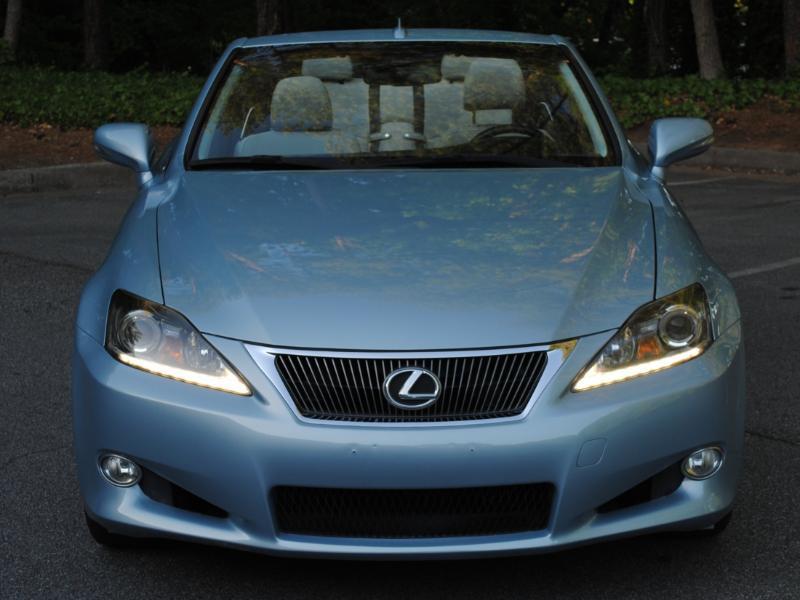 Lexus IS C  2012