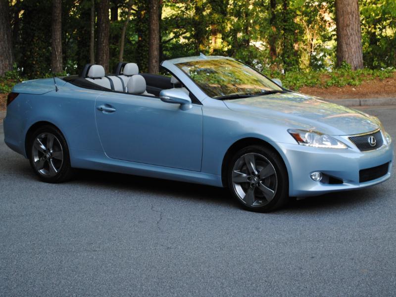 Lexus IS C  2012