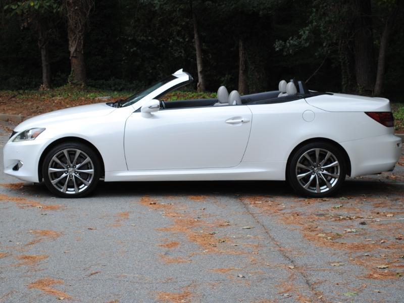 Lexus IS C  2013