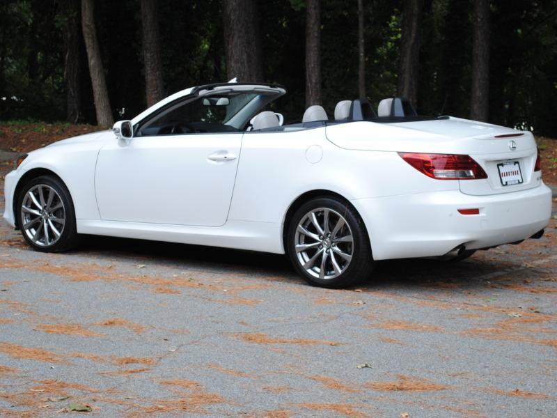 Lexus IS C  2013