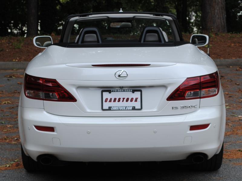 Lexus IS C  2013