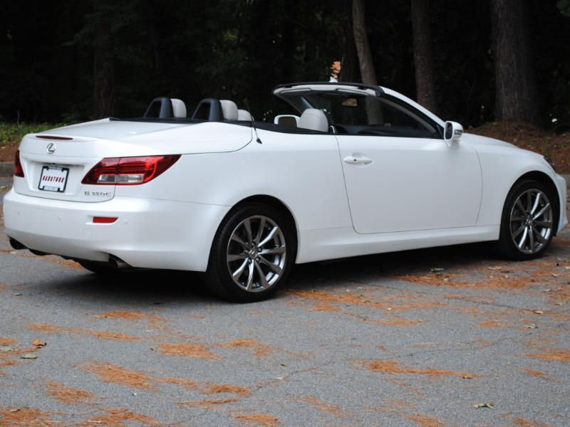 Lexus IS C  2013