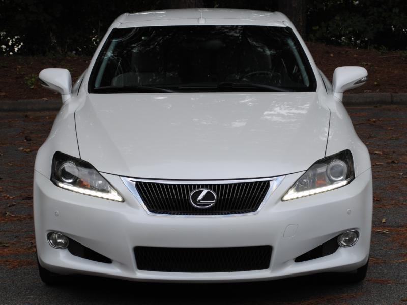 Lexus IS C  2013