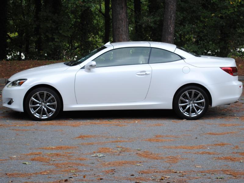 Lexus IS C  2013
