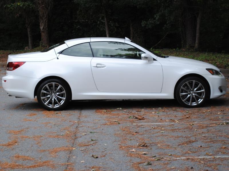 Lexus IS C  2013