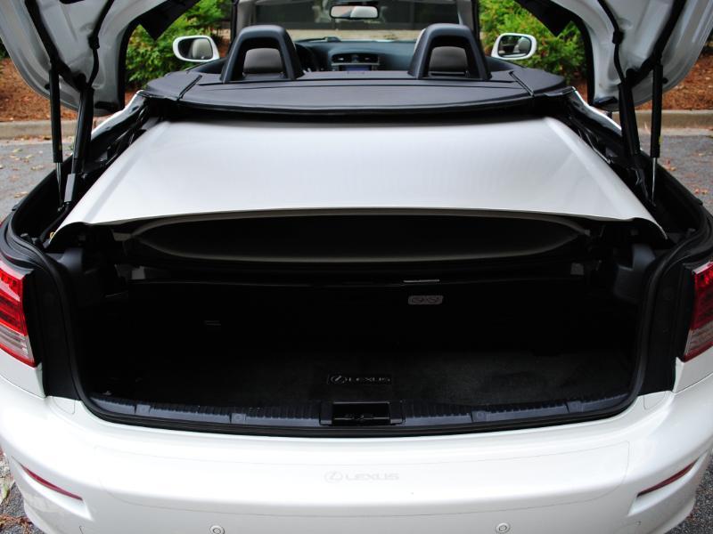 Lexus IS C  2013