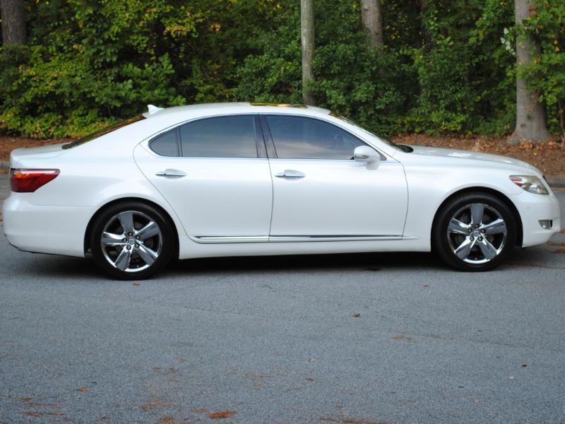 Lexus LS 460  2012