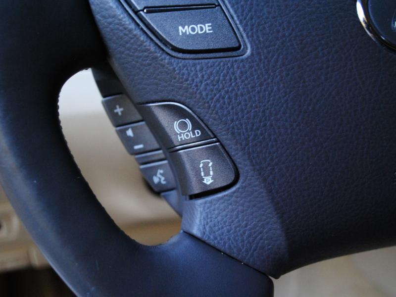 Lexus LS 460  2012