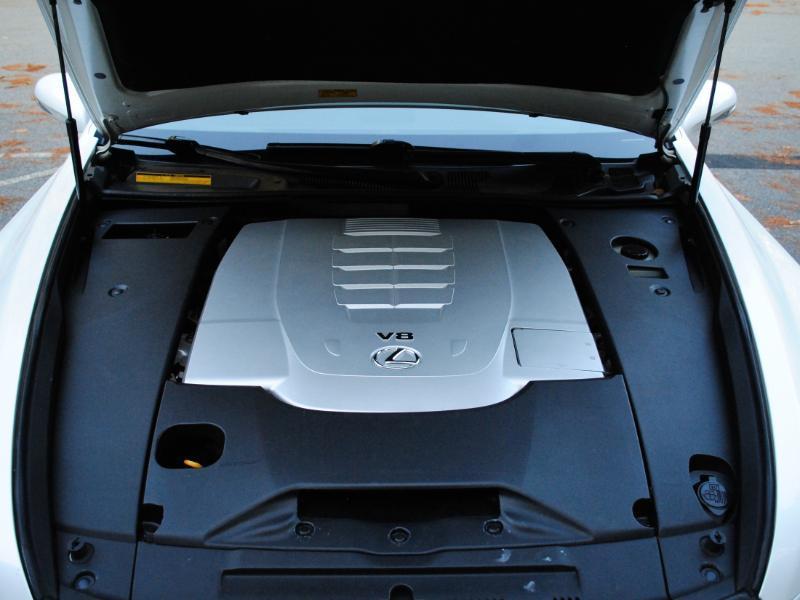 Lexus LS 460  2012