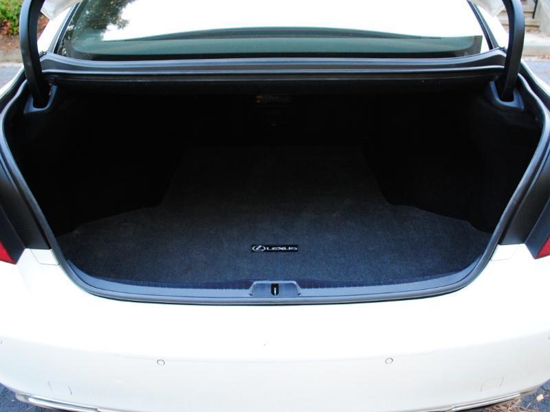 Lexus LS 460  2012