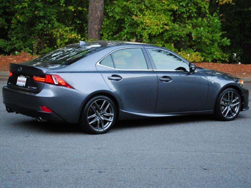 Lexus IS  2016