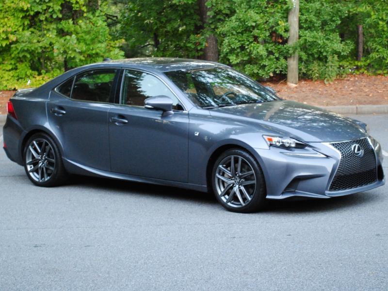 Lexus IS  2016
