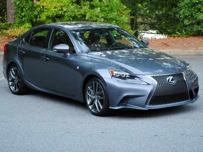 Lexus IS  2016