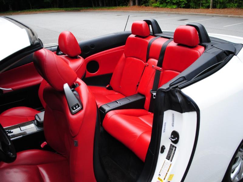 Lexus IS C  2014