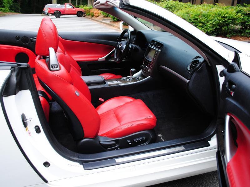 Lexus IS C  2014