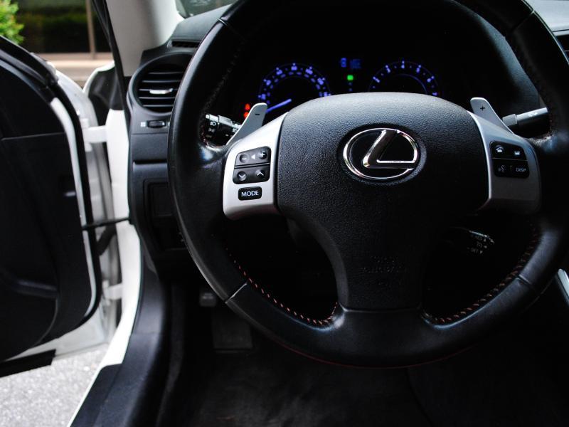 Lexus IS C  2014