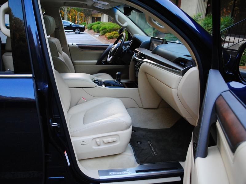 Lexus LX 570  2018