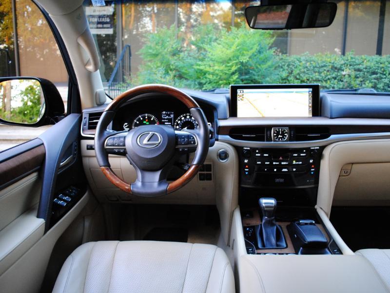 Lexus LX 570  2018