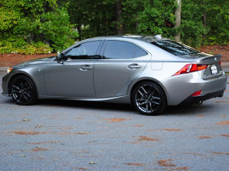 Lexus IS  2016