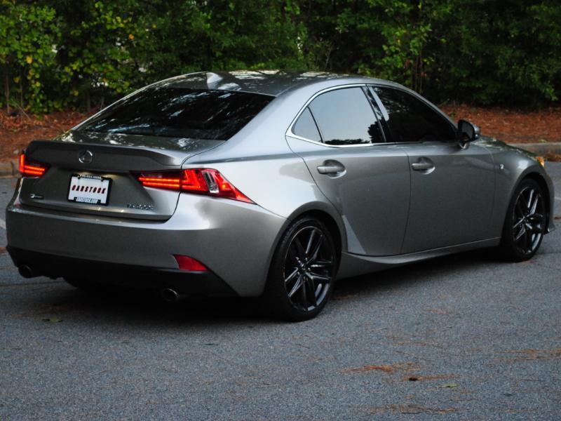 Lexus IS  2016