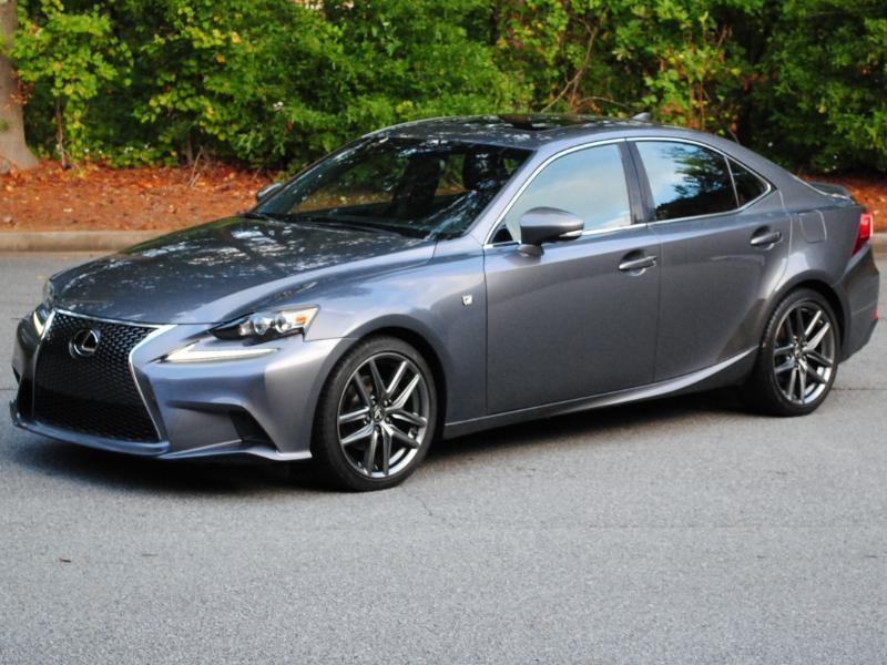 Lexus IS  2015