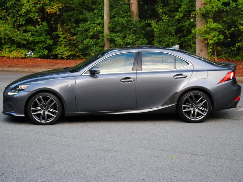 Lexus IS  2015