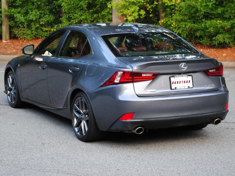 Lexus IS  2015
