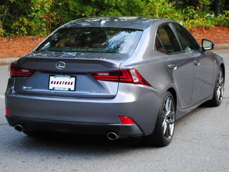 Lexus IS  2015