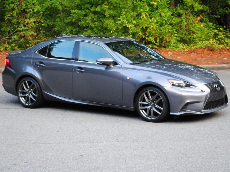 Lexus IS  2015