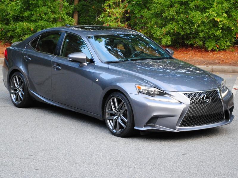 Lexus IS  2015
