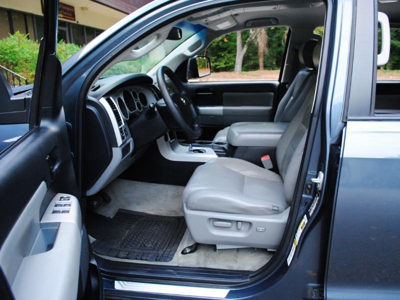 Toyota Sequoia  2008