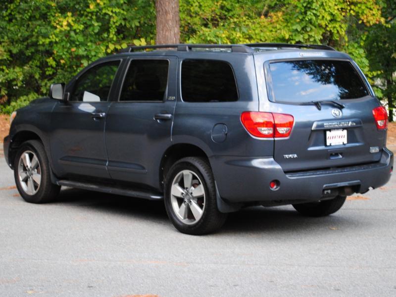 Toyota Sequoia  2008