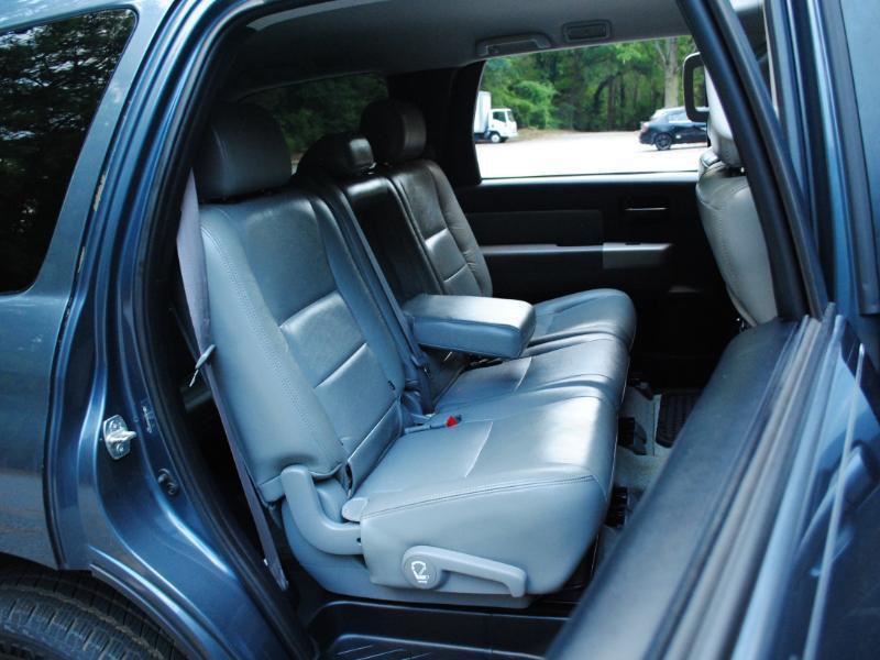 Toyota Sequoia  2008