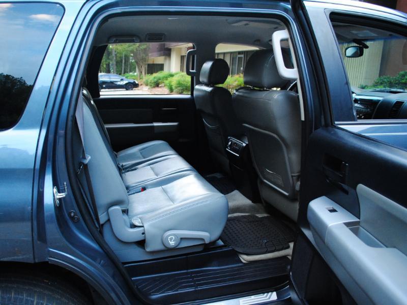 Toyota Sequoia  2008