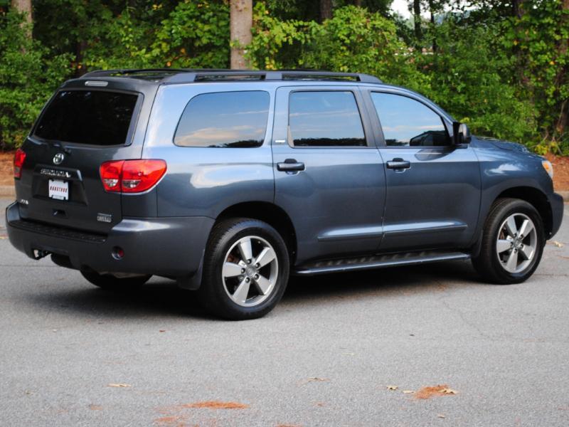 Toyota Sequoia  2008